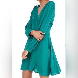 Express emerald green long sleeves dress  size XS